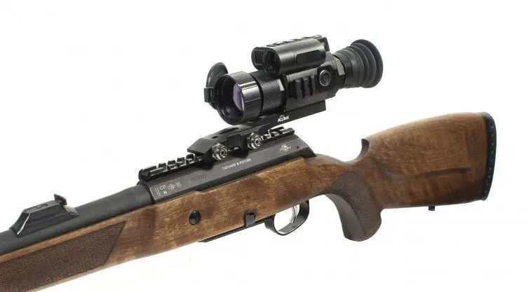 Тепловизионный прицел ATAK ET23-35LRF с дальномером / Атак ЕТ 23 35 ЛРФ с дальномером