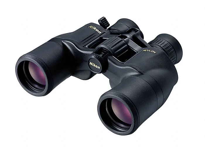Бинокль Nikon Aculon A211 8-18x42