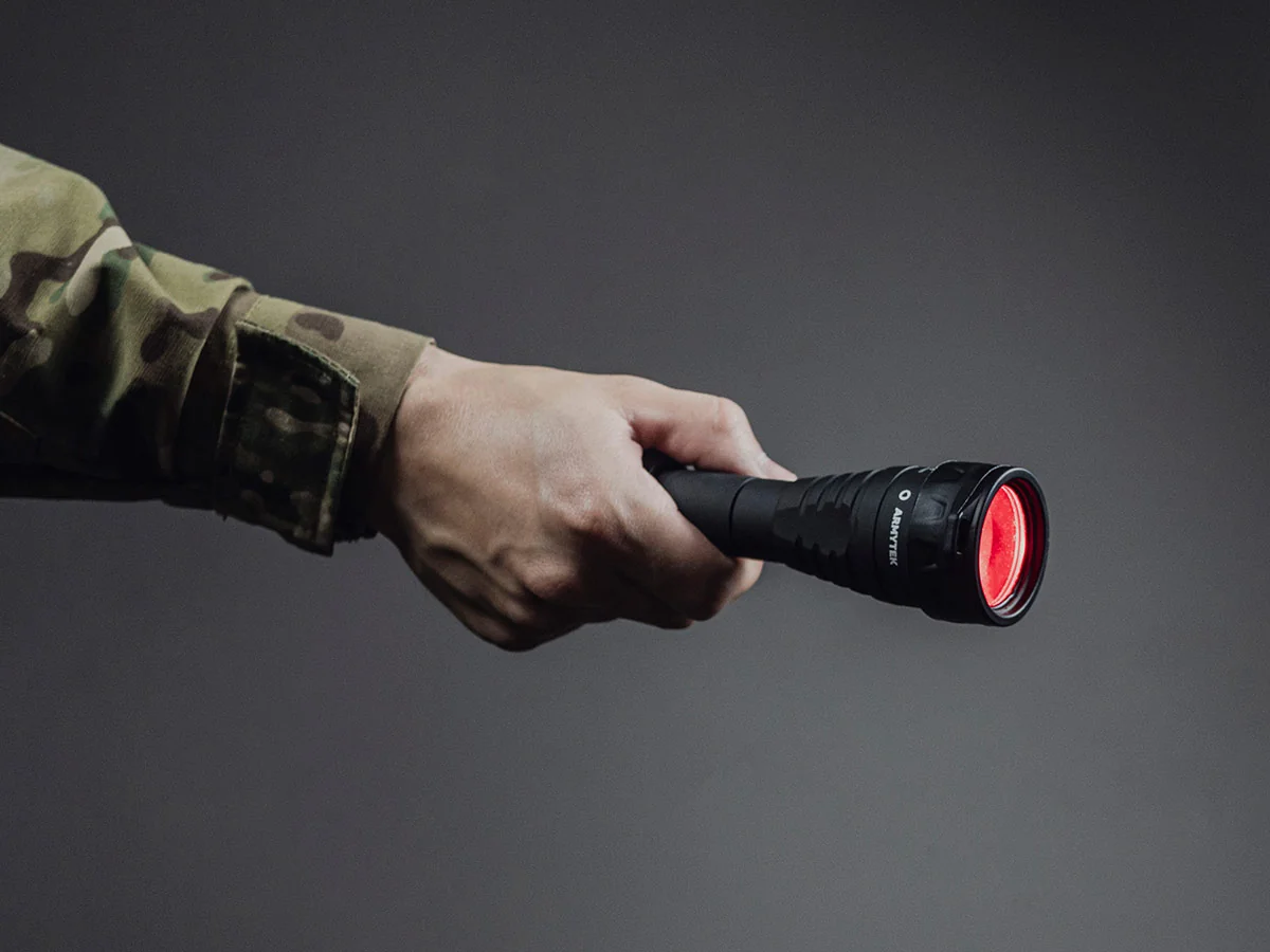 Фонарь с комплектом Armytek Predator Pro Magnet USB Extended Set белый