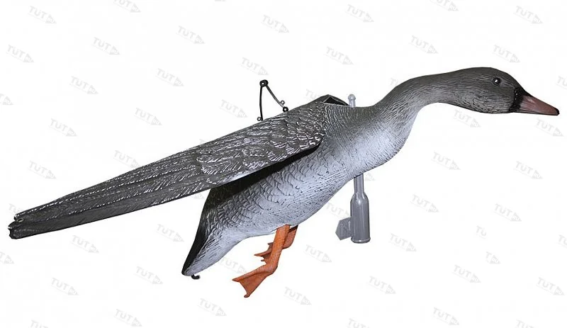 Чучело гуся гуменник летящий, крепеж на палку, подвижные крылья для веревки, пластик, не складной, м