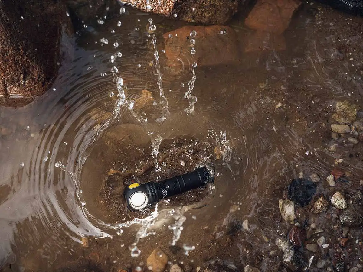 Фонарь ARMYTEK WIZARD C2 Pro Magnet USB Nichia (теплый свет)