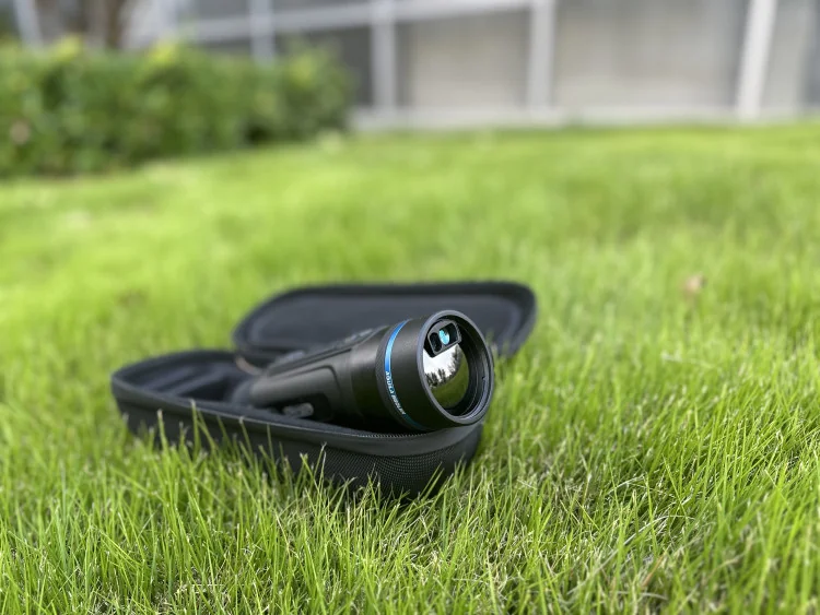 Бинокль Leica Ultravid 10X50 HD