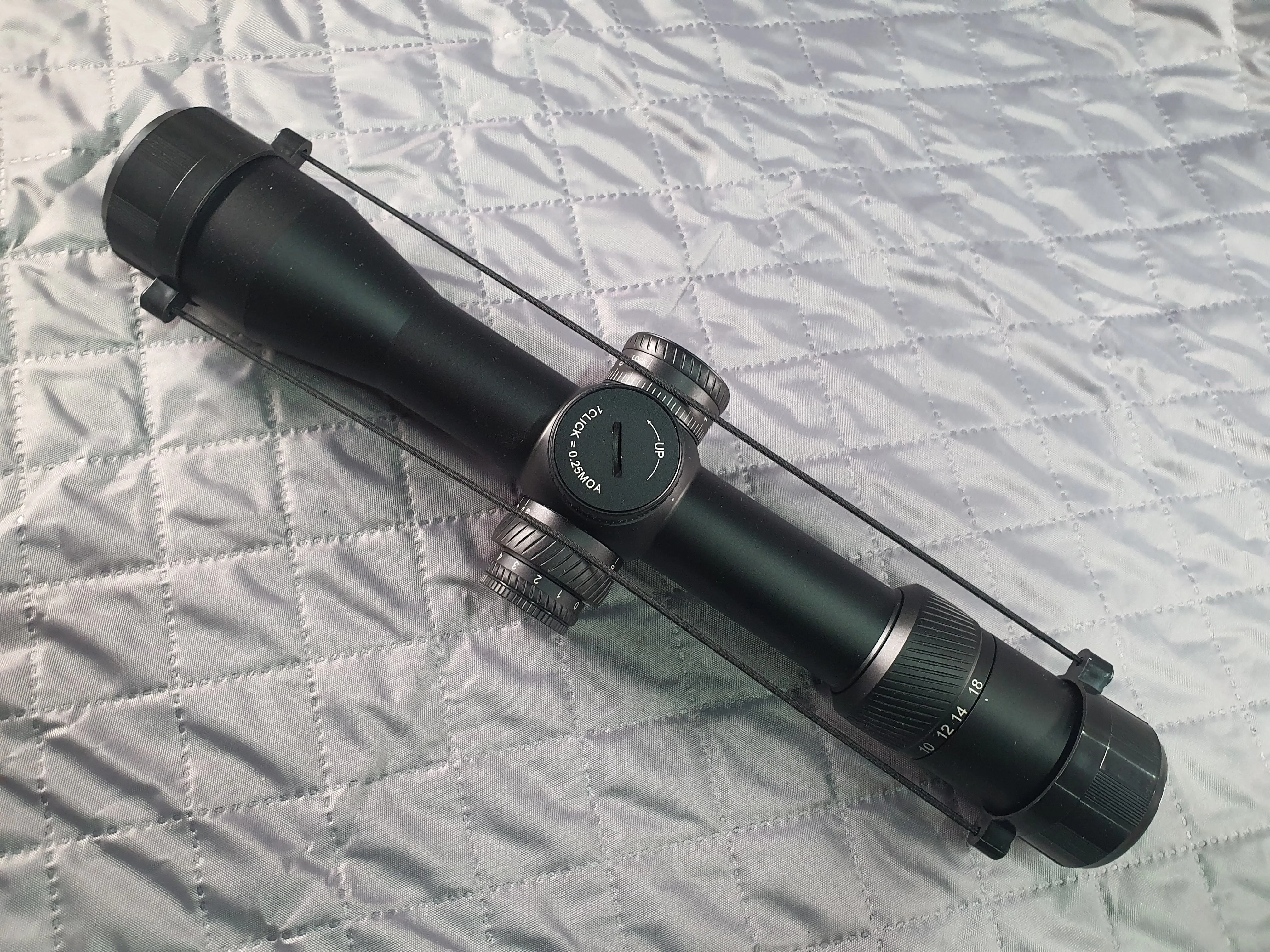 Оптический прицел 3-18X44FFP (Model B)