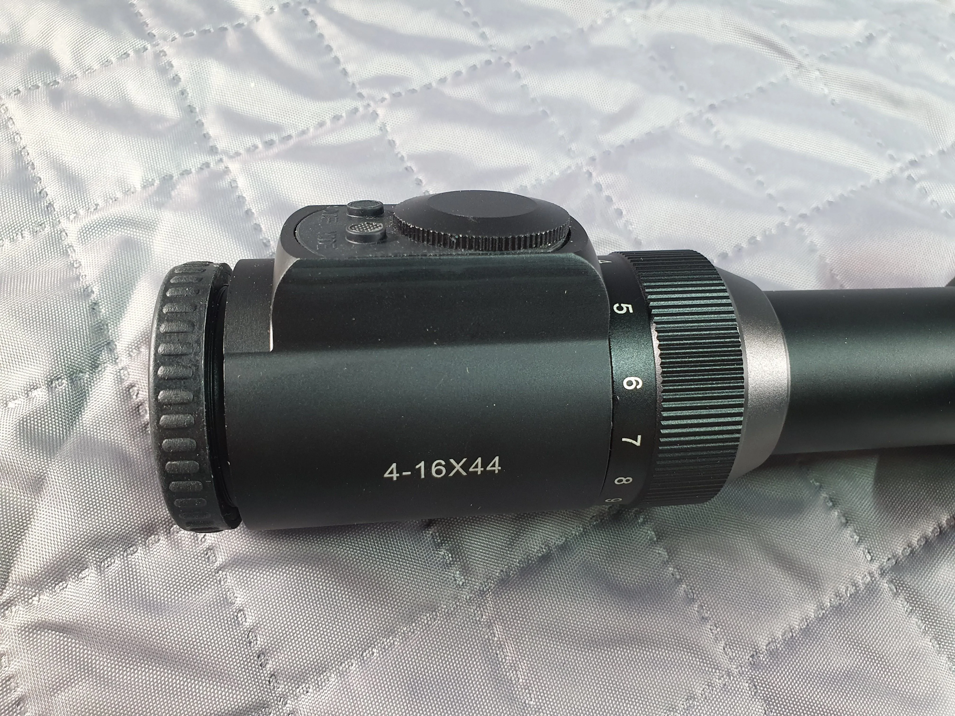 Оптический прицел Focuhunter 4-16x44 с электронными изменяемыми сетками