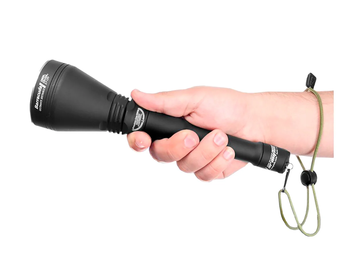 Фонарь ARMYTEK Barracuda v2 (XP-L High Intensity) (XP-L High Intensity / 1350 люмен / 752 метра (теп