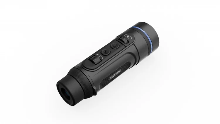 Бинокль Leica Ultravid 10X50 HD