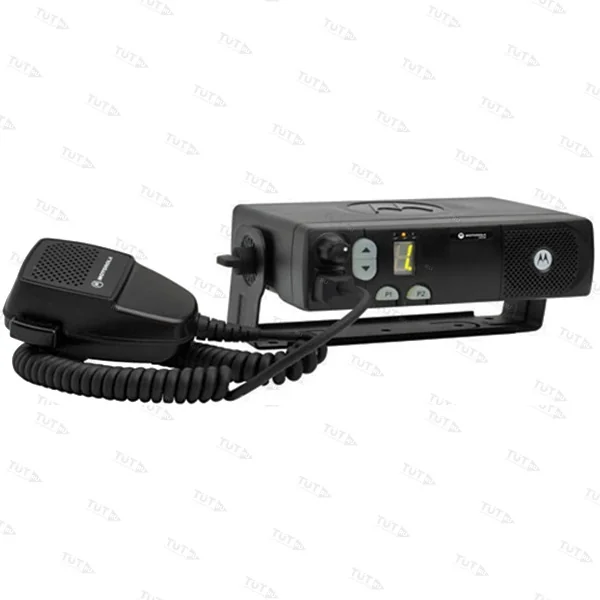 Автомобильная рация Motorola CM140