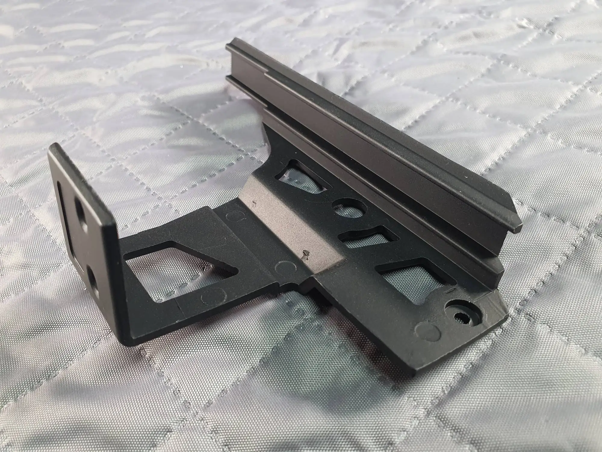 Кронштейн на ствольную коробку Focuhunter с верхней планкой Weaver на АК