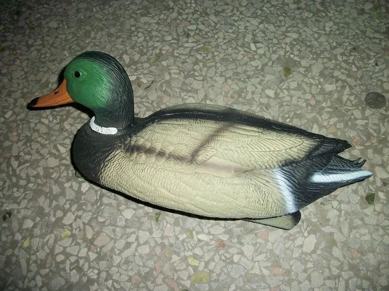 Чучело кряквы плавающей с пеной внутри