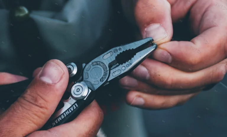 Мультитул LEATHERMAN Skeletool CX