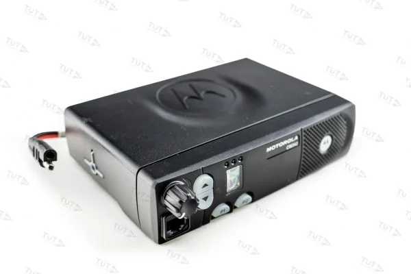 Автомобильная рация Motorola CM340