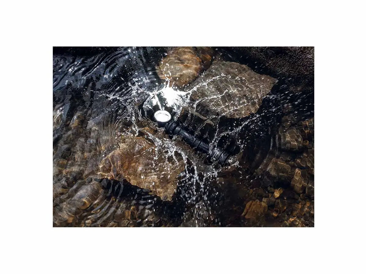 Фонарь налобный Armytek Wizard C2 Pro Max Magnet USB LR XHP70.2 белый