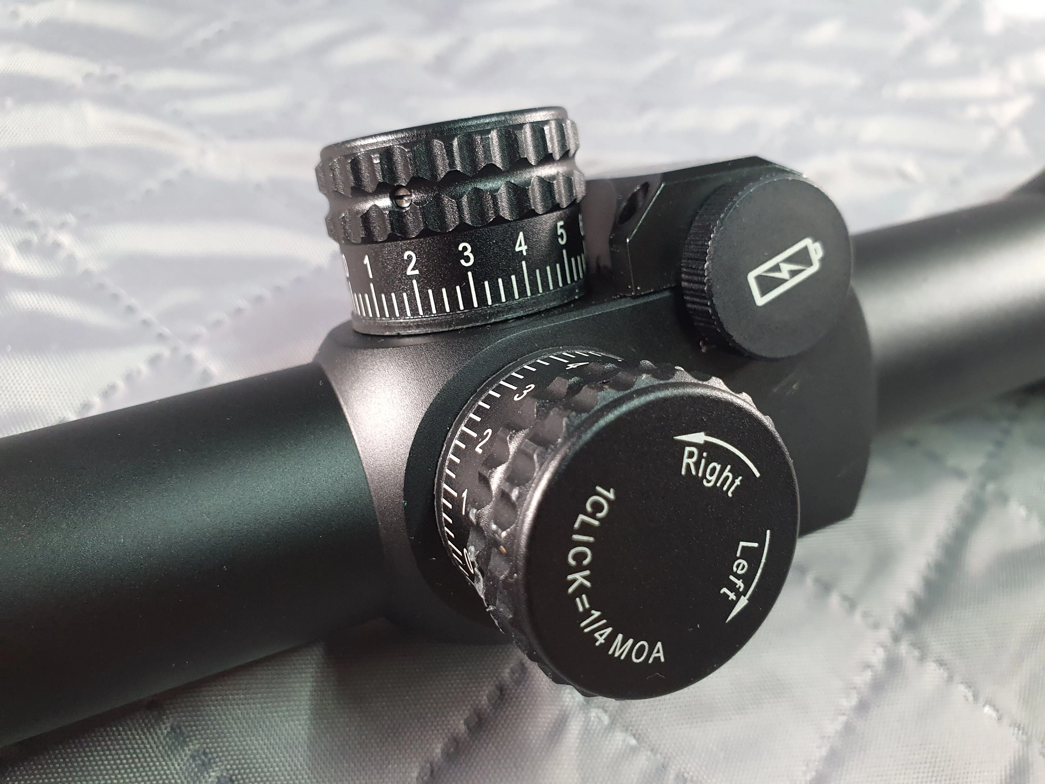 Оптический прицел Focuhunter 4-16x44 с электронными изменяемыми сетками