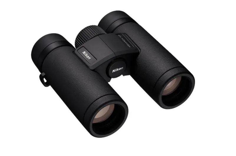 Бинокль Nikon Monarch M7 10x30