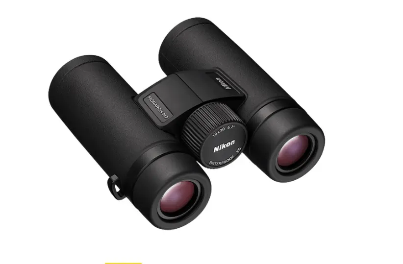 Бинокль Nikon Monarch M7 10x30