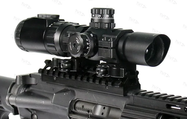 Оптический прицел Leapers Accushot Tactical 1-4.5x28, 30мм, Circle Dot, подсв., кольца на Weaver/Pic