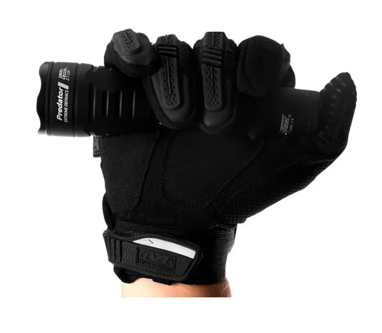 Фонарь ARMYTEK PREDATOR V3 XP-E2 (Зелёный)