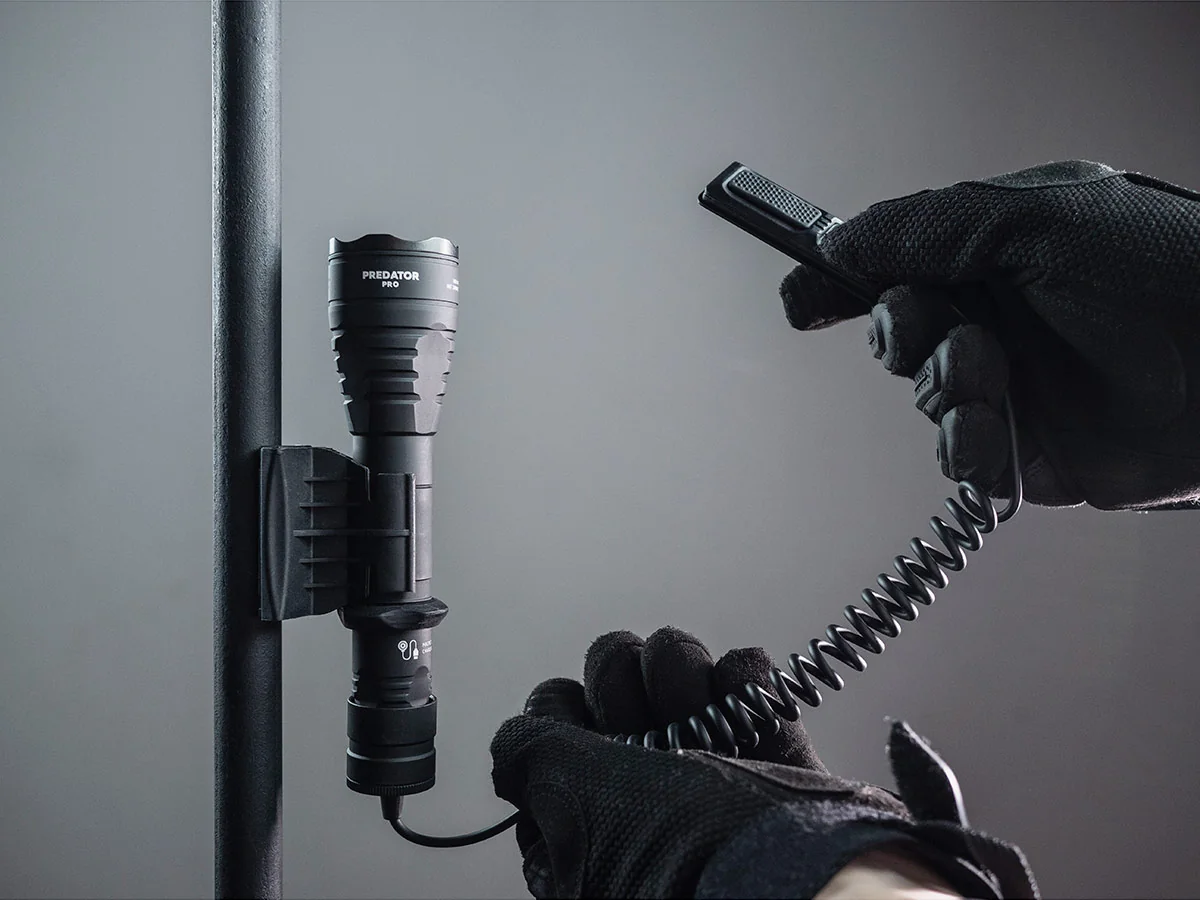 Фонарь с комплектом Armytek Predator Pro Magnet USB Extended Set белый