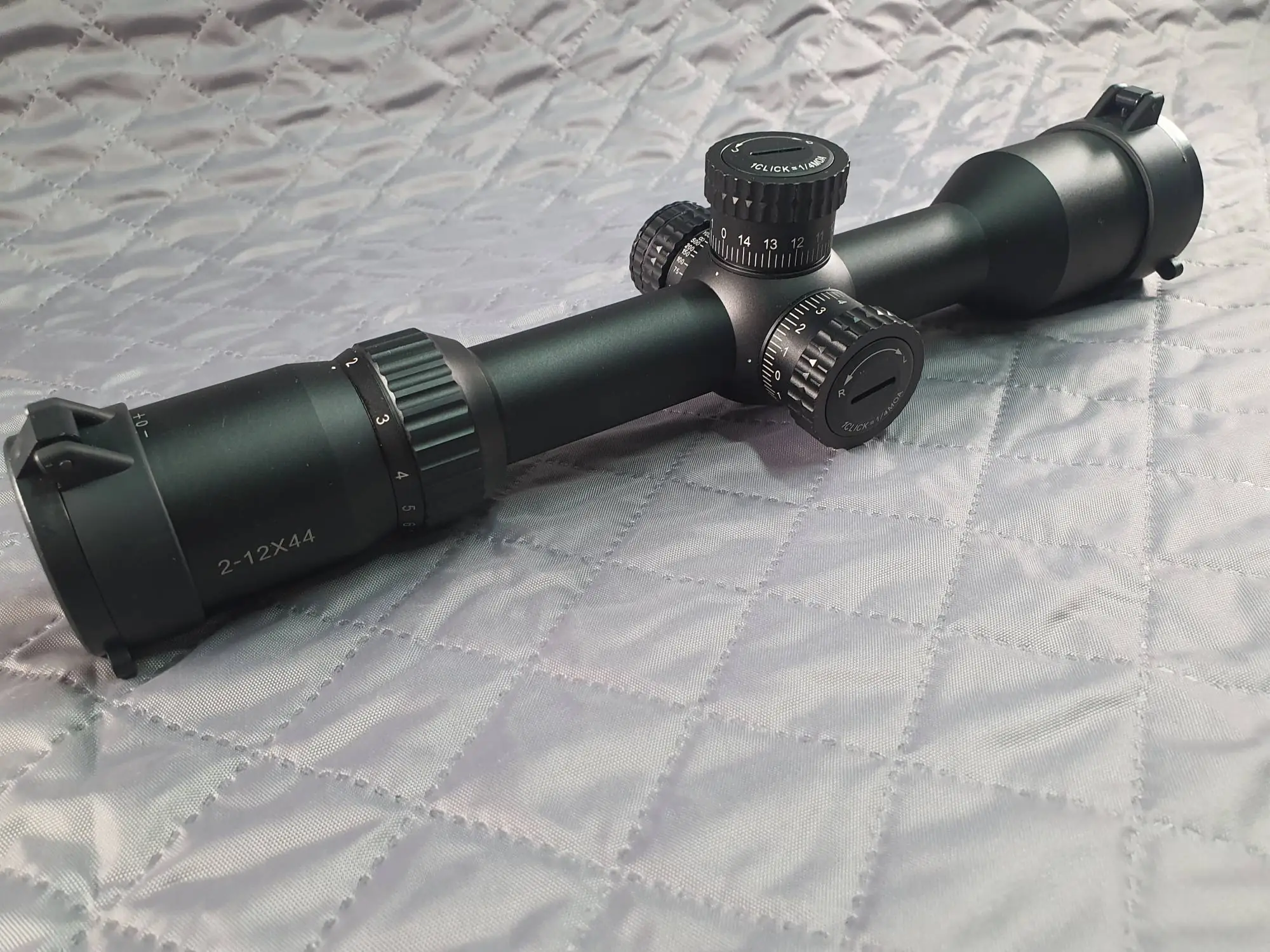 Оптический прицел Focuhunter 2-12x44E FFP в комплекте с кольцами