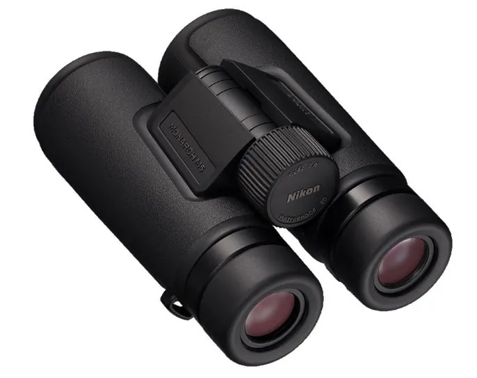 Бинокль Nikon Monarch M5 8x42