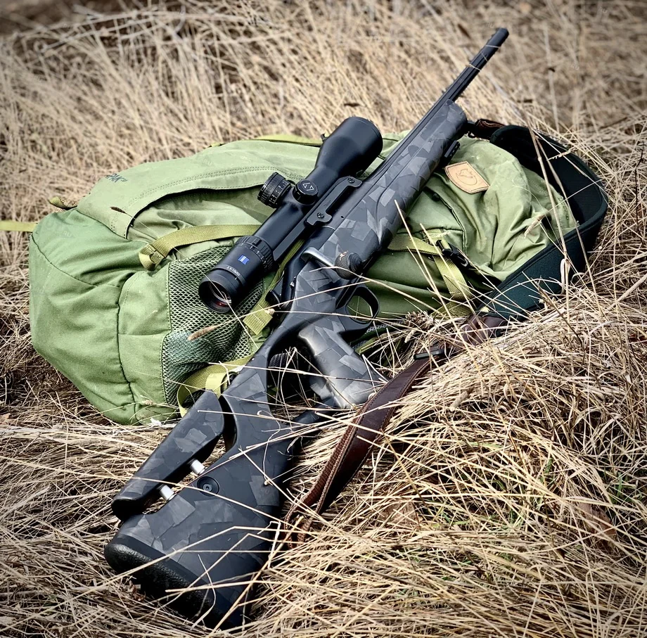 Карбоновая ложа Raven Euro для карабина Blaser R8 (M82 standart) камо