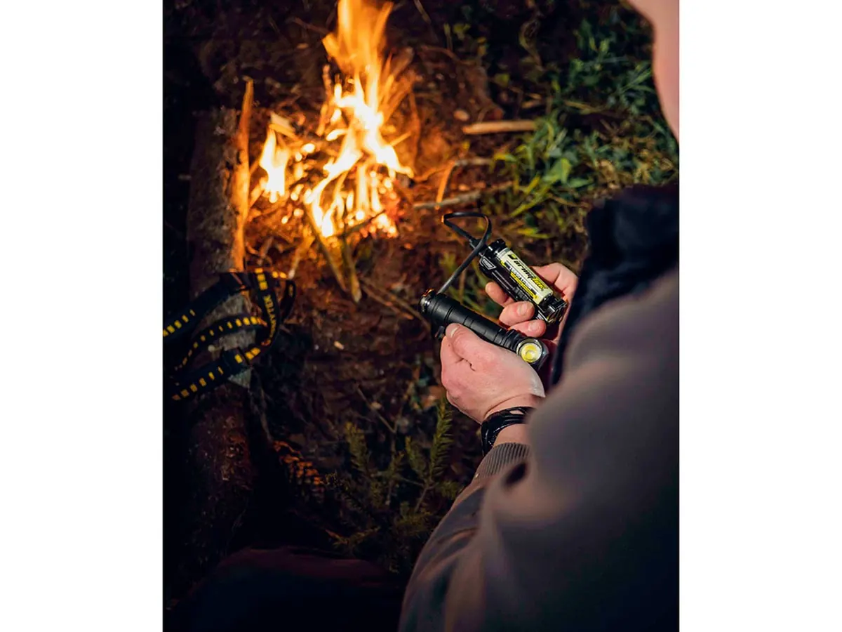 Фонарь ARMYTEK WIZARD C2 Pro Max Magnet USB (теплый свет)