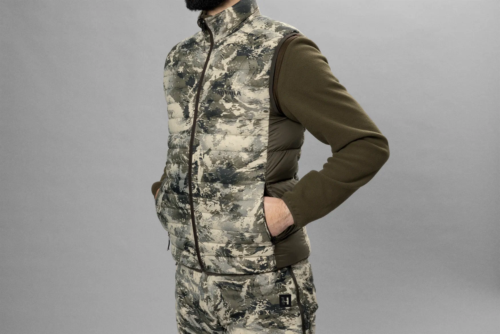 Жилет HARKILLA Mountain Hunter Expedition rev. Down Waistcoat